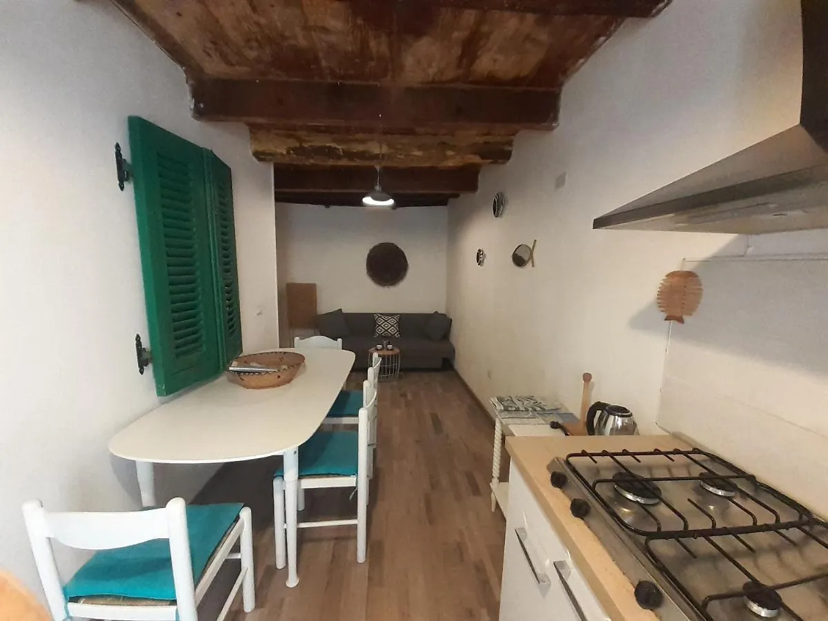 Palauet Cosy Old Town Apartment In Alghero For 1 Person Itálie